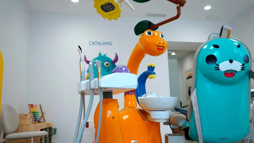 Dentista infantil en Alcalá de Henares: ¿cuándo debes llevar a tu hijo al dentista y al ortodoncista?